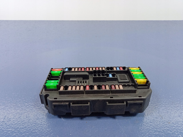 Pojistková skříňka BMW 3 F30 F31 F20 9389068 9389068, B48B20B