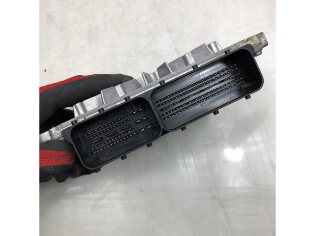 БЛОК УПРАВЛЕНИЯ БЛОК УПРАВЛЕНИЯ ДВИГАТЕЛЕМ 2.5 T C70 II V50 30650454 Volvo