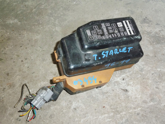 Pojistková skříňka   96-99  BEZPIECZNIKÓW kpl.    Toyota   