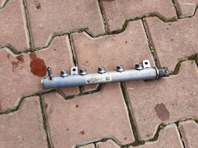 Vstřikovací lišta 175214823R Opel