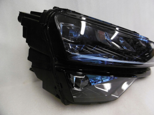 Skoda karoq 57b  led lampa przednia правая prawe 