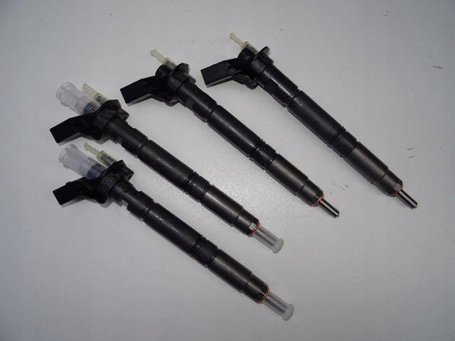 Vstřikovač  057130277BJ, 05730277BJ 0445118032 Bosch      Diesel