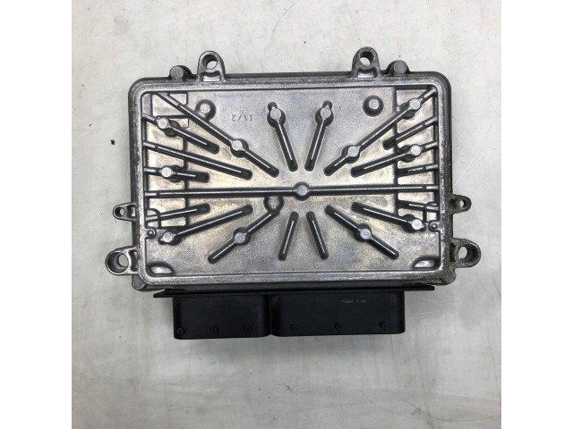 БЛОК УПРАВЛЕНИЯ БЛОК УПРАВЛЕНИЯ ДВИГАТЕЛЕМ 2.5 T C70 II V50 30650454 Volvo