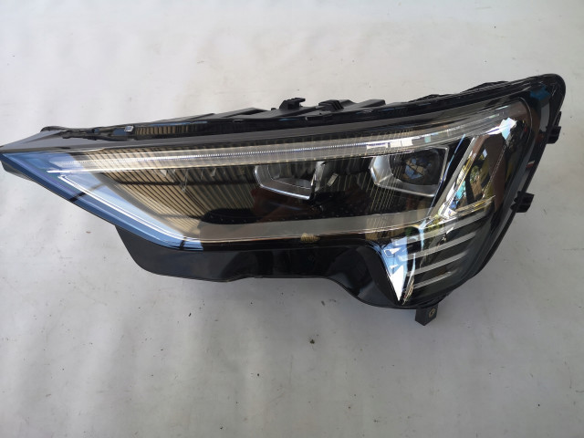 Audi e-tron 4ke - led левая Левый