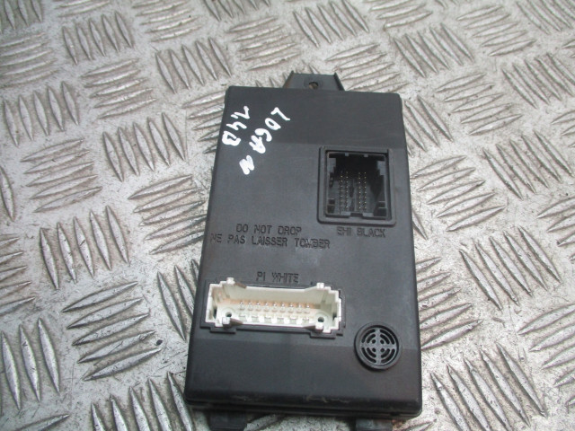 Блок предохранителей модуль bsi dacia logan mcv van 8200260245A