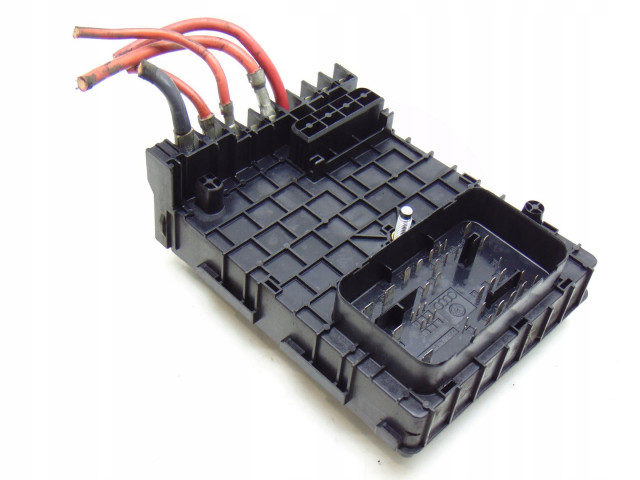 Pojistková skříňka VW B7 3C0937125A Volkswagen