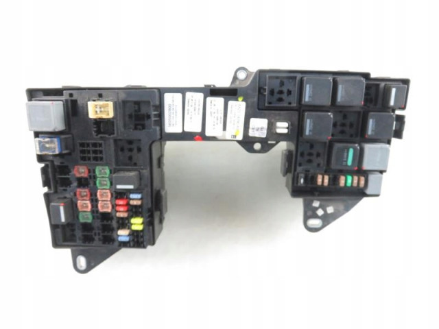 Блок предохранителей jaguar xf ax23-14290-kb AX2314290KB,