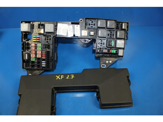 Jaguar xf i блок предохранителей 8X2T-14290-XD