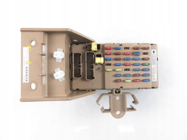 Pojistková skříňka 82201FG010 82201FG010, M692162 Subaru