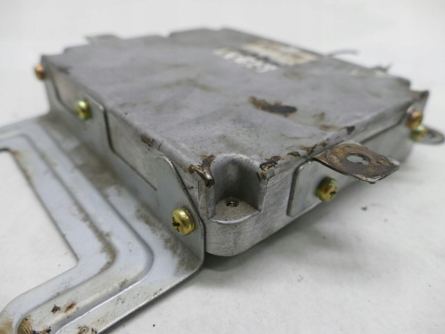 Mazda 626 gf 2.0 ditd блок управления двигателем 00r RF3X18881A RF3X18881A