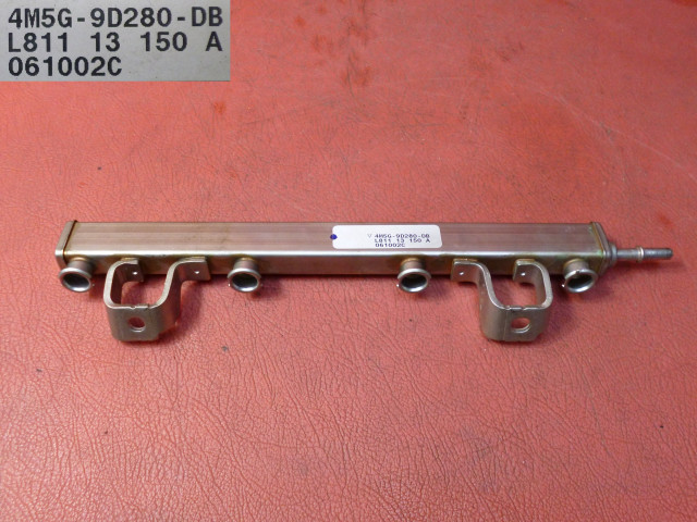 Vstřikovací lišta 4M5G9D280DB, 4M5G-9D280-DB 4M5G-9D280-DB Ford pro benzínový motor