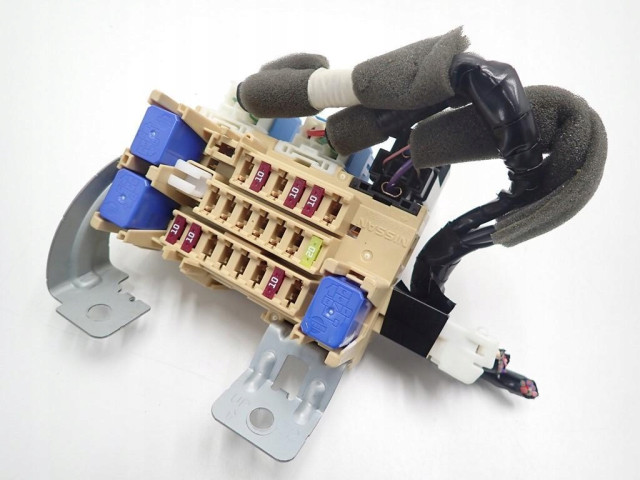 Pojistková skříňka 15R Nissan