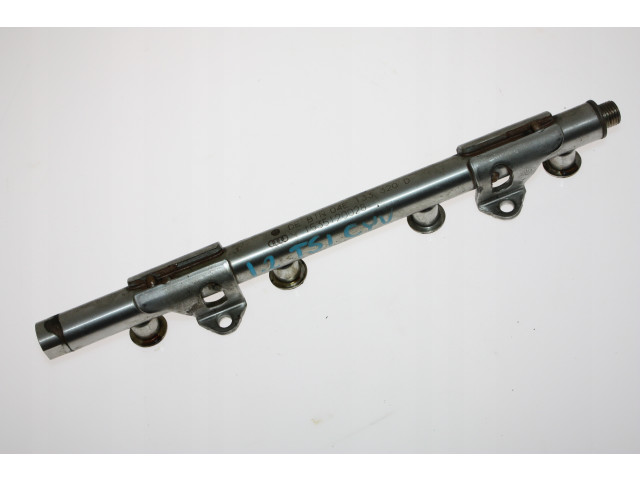 Vstřikovací lišta  04E13320D 04E13320D VAG-SYSTEM      pro benzínový motor