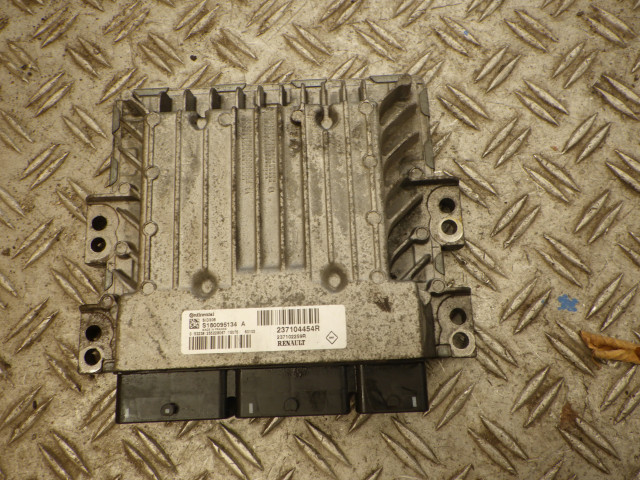 Dacia lodgy блок управления двигателем 1.5dci 237104454r      