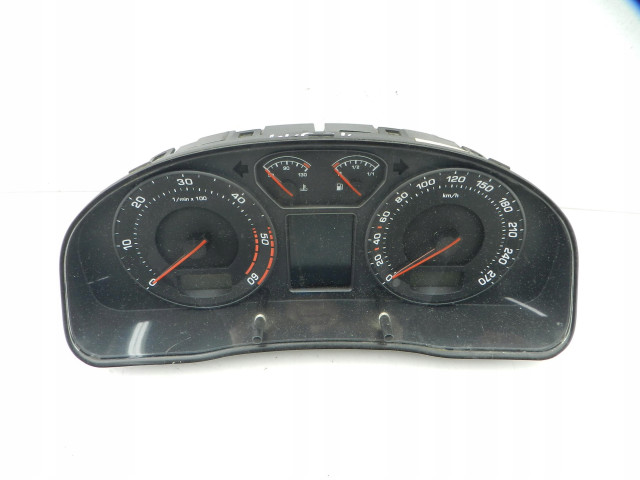Панель приборов спидометр skoda superb i 2.5 tdi 3u0920841a