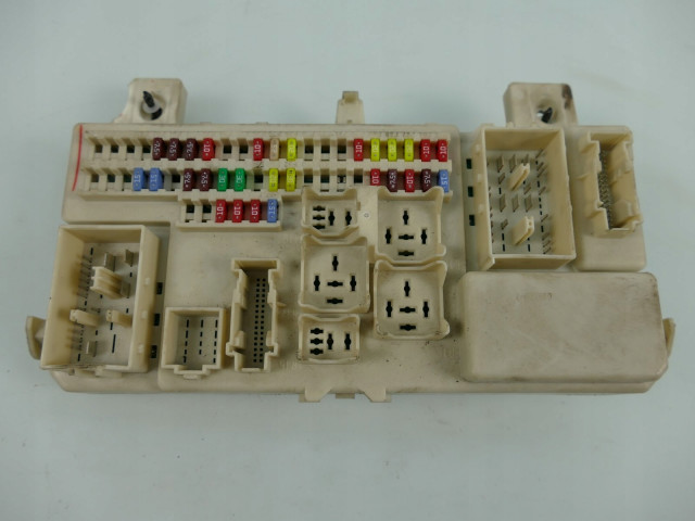 Pojistková skříňka 3 BK 2.0 CITD BS4H66730E BS4H66730E Mazda