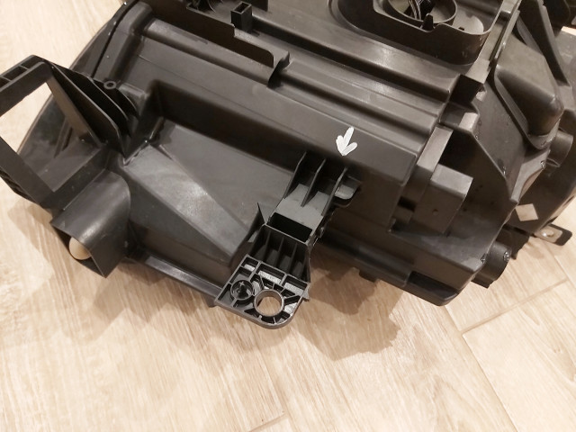 Reflektor led volkswagen id3 Левый