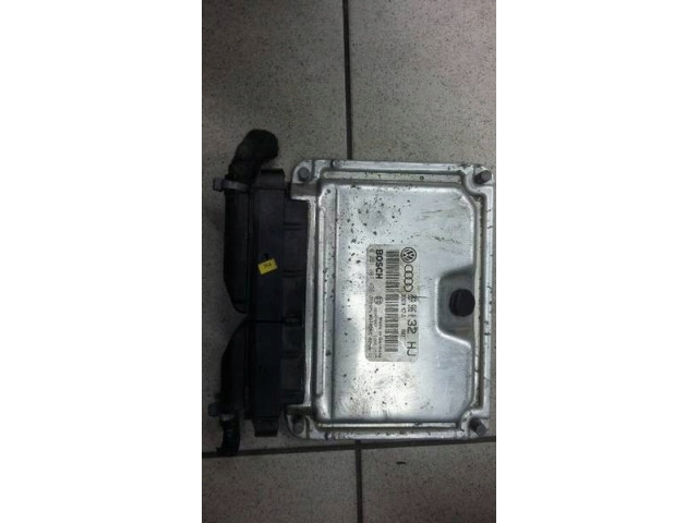 БЛОК УПРАВЛЕНИЯ 06A906032HJ AUDI A3 99-      