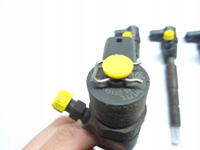 Vstřikovač  0445110327  Opel       Diesel