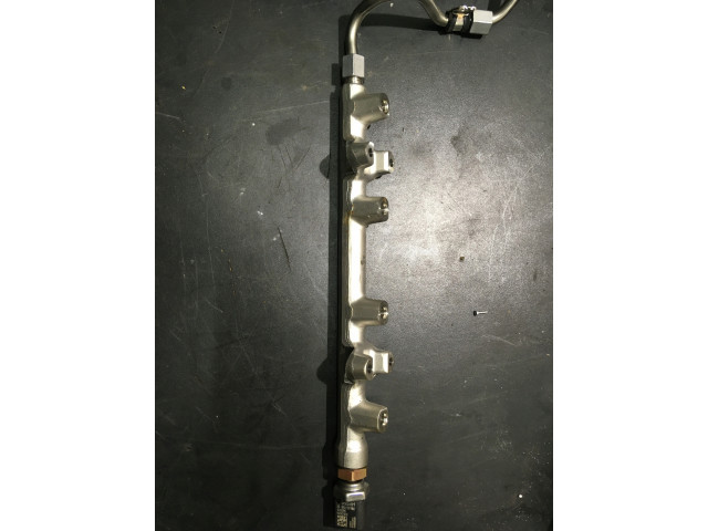 Vstřikovací lišta 05E133320 Volkswagen pro benzínový motor