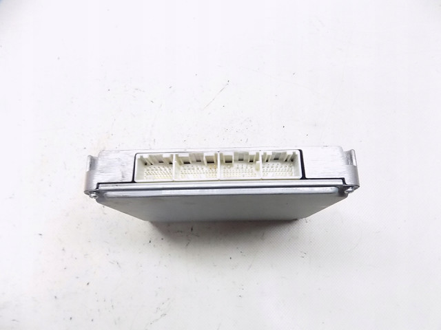 Блок управления двигателем - toyota corolla verso ii 2.2 d4d  89661-0F101, 896610F101 175800-9440   