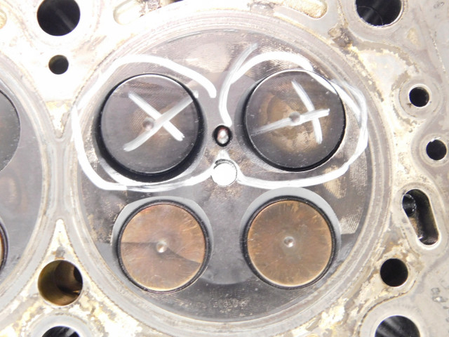 Turbodmychadlo WAŁKI ROZRZĄDU GŁOWICA - MERCEDES 2.1 2.2 CDi 651 A6510500200, A6510500300 Mercedes-Benz