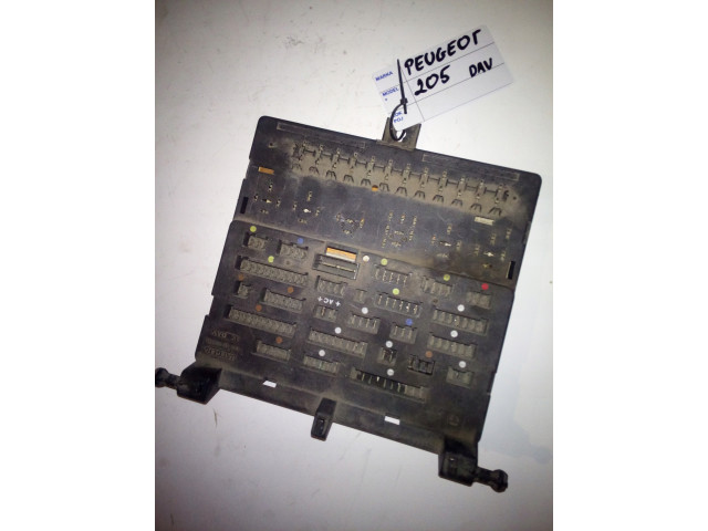 Pojistková skříňka 205 1.3 Peugeot