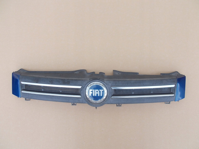 Grill Решетка радиатора Fiat Panda II      735353899 735353899    