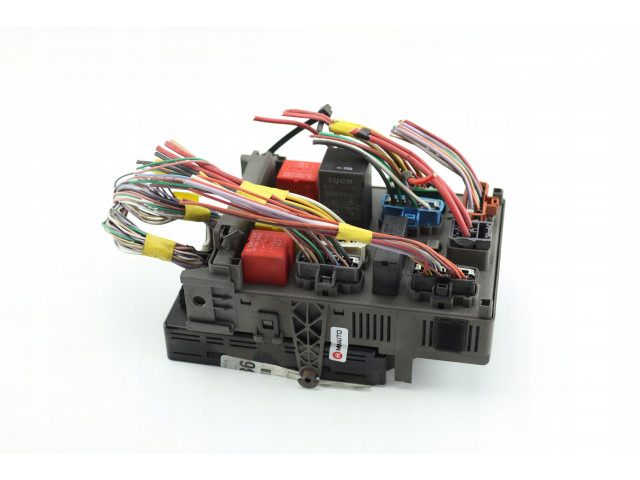 Pojistková skříňka UCH VEL 8200220690 Renault