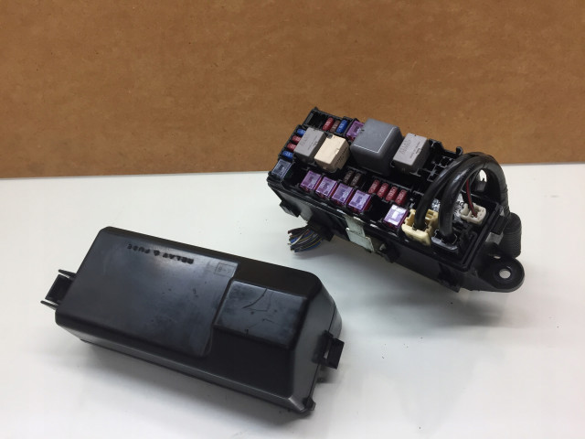 Daihatsu terios ii блок предохранителей 82661-B4100