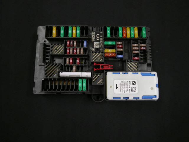 Pojistková skříňka BMW G30 G31 G32 G11     6837092     