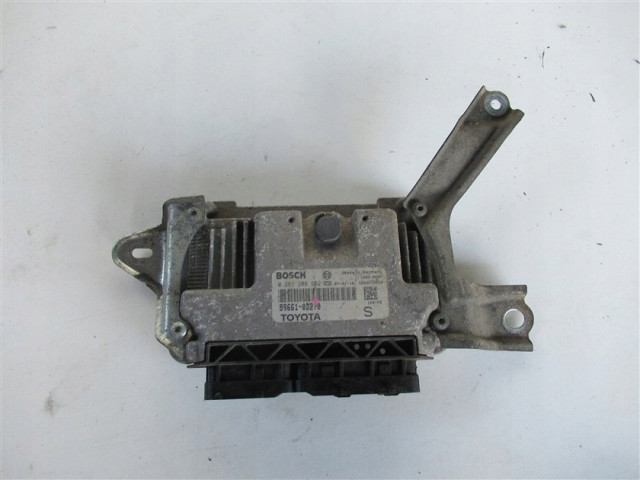 БЛОК УПРАВЛЕНИЯ ДВИГАТЕЛЕМ TOYOTA YARIS II 1.0B 0261208932 0261208932, 89661-0D270 Bosch