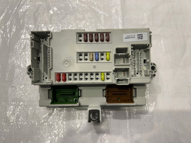 Jeep cherokee kl bsi блок управления 68354599ad