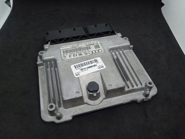 БЛОК УПРАВЛЕНИЯ ДВИГАТЕЛЕМ AUDI A4 B8 2.0 TDI 03L906018JR    Bosch 