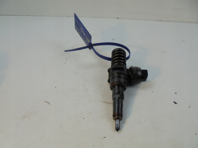 Vstřikovač  038130073AL  Audi       Diesel