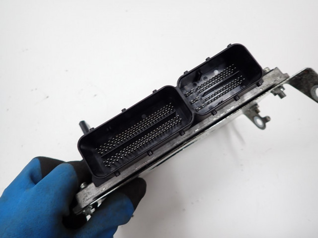 Блок управления 1860c971 mitsubishi outlander iii 2.2 17r