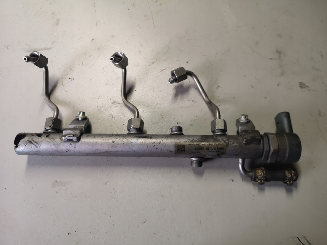 Vstřikovací lišta 6420702495 6420700495 Mercedes-Benz Diesel