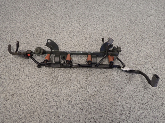 Vstřikovací lišta Mazda pro benzínový motor