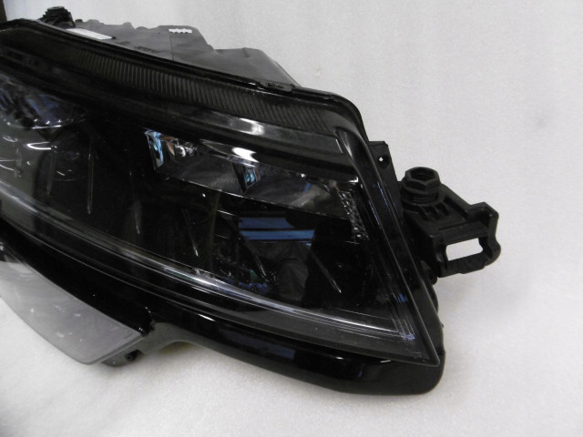 Skoda karoq 57b  led lampa przednia правая prawe 