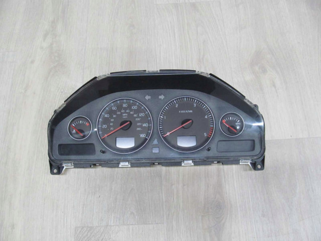 Volvo xc90 2.4 d5   панель приборов спидометр 06-14  30746111 30746111          