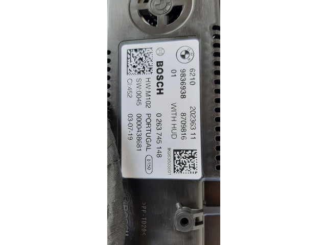 Přístrojová deska BMW 8709816