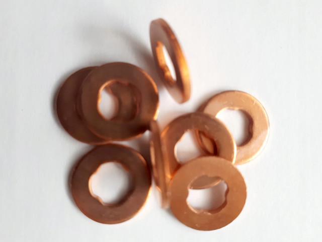 Vstřikovač  F00VC17503  Inny (DC)      Diesel