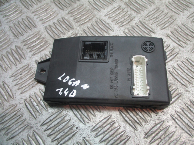 Блок предохранителей модуль bsi dacia logan mcv van 8200260245A