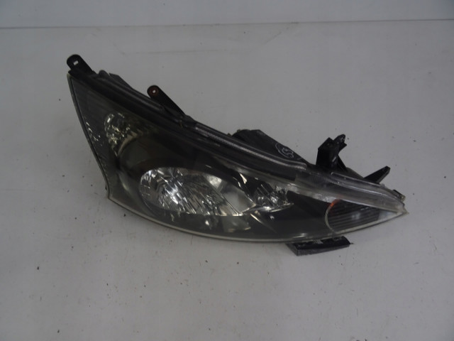 Mitsubishi grandis 2006r lampa правая przednia Правое