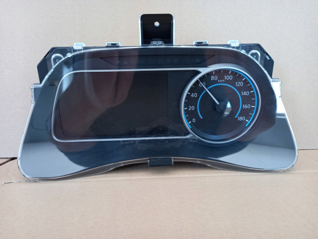 Přístrojová deska Nissan 248105SH1C, 832011SN