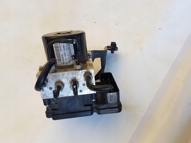 Блок абс volvo v70 s80 31261142 7g9n-2c405-ac  7G9N-2C405-AC,        