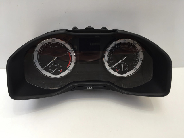 Skoda karoq 1.5 tsi 2020 панель приборов спидометр 565920950c  , DPC117393 565920950C          