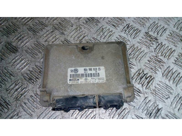 БЛОК УПРАВЛЕНИЯ ДВИГАТЕЛЕМ VW BORA 2.0B 06A906018CS M