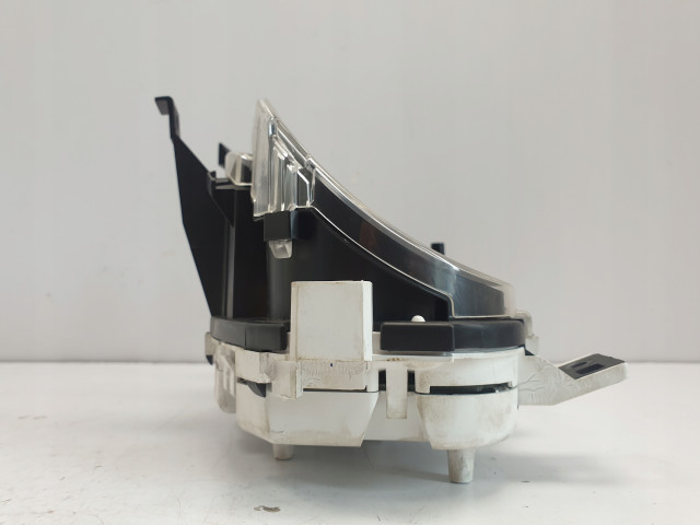 Mitsubishi colt vi z30 1.5 16v панель приборов спидометр euro