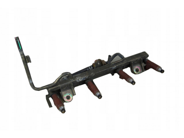 Vstřikovací lišta Suzuki pro benzínový motor